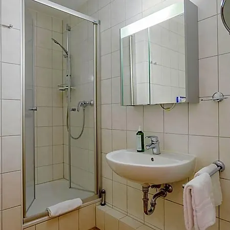 Отель Hafen Бюзум